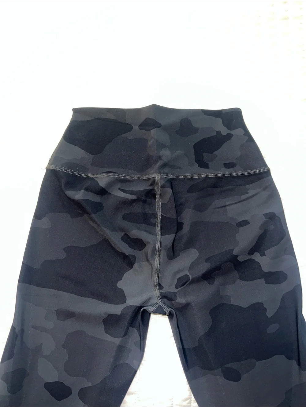 Alo Black Camo Leggings; Women’s Small